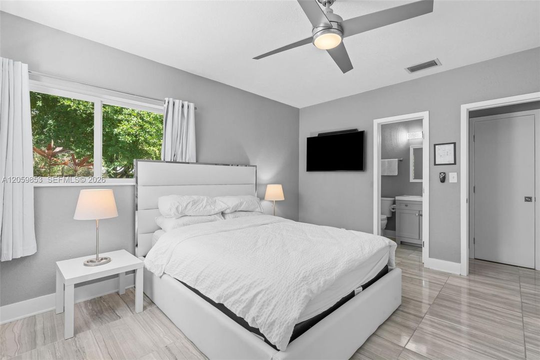 En Venta: $839,000 (2 camas, 2 baños, 1526 Pies cuadrados)