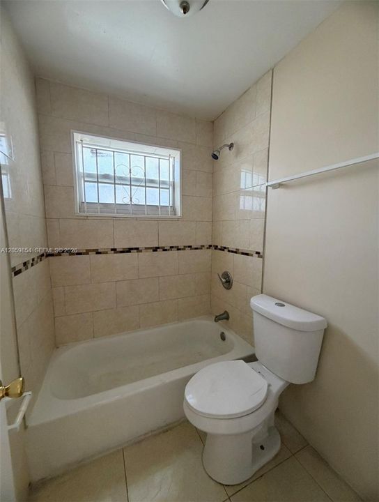 For Rent: $2,300 (2 beds, 1 baths, 1320 Square Feet)