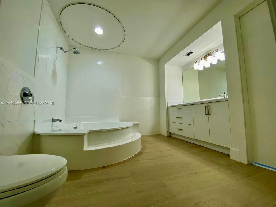 For Rent: $3,200 (3 beds, 2 baths, 1340 Square Feet)