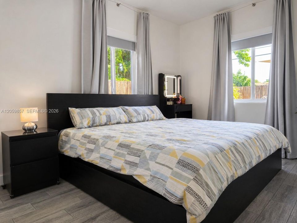 В аренду: $5,000 (3 спален, 1 ванн, 1316 Квадратных фут)