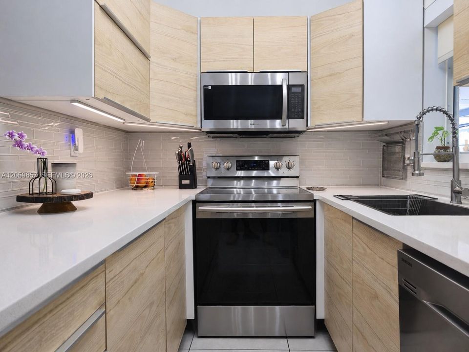 В аренду: $5,000 (3 спален, 1 ванн, 1316 Квадратных фут)