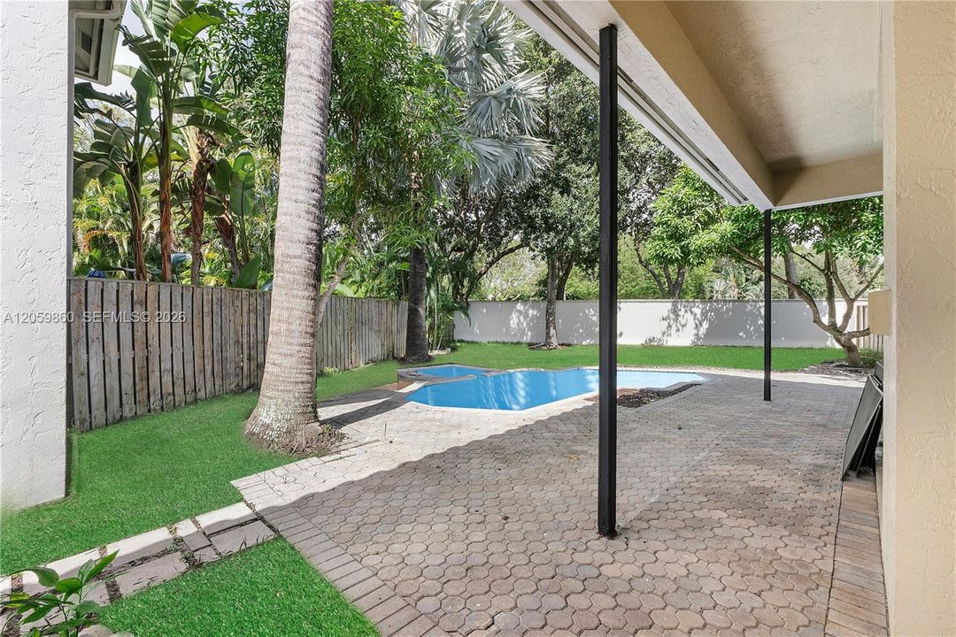 For Sale: $690,000 (3 beds, 2 baths, 2103 Square Feet)