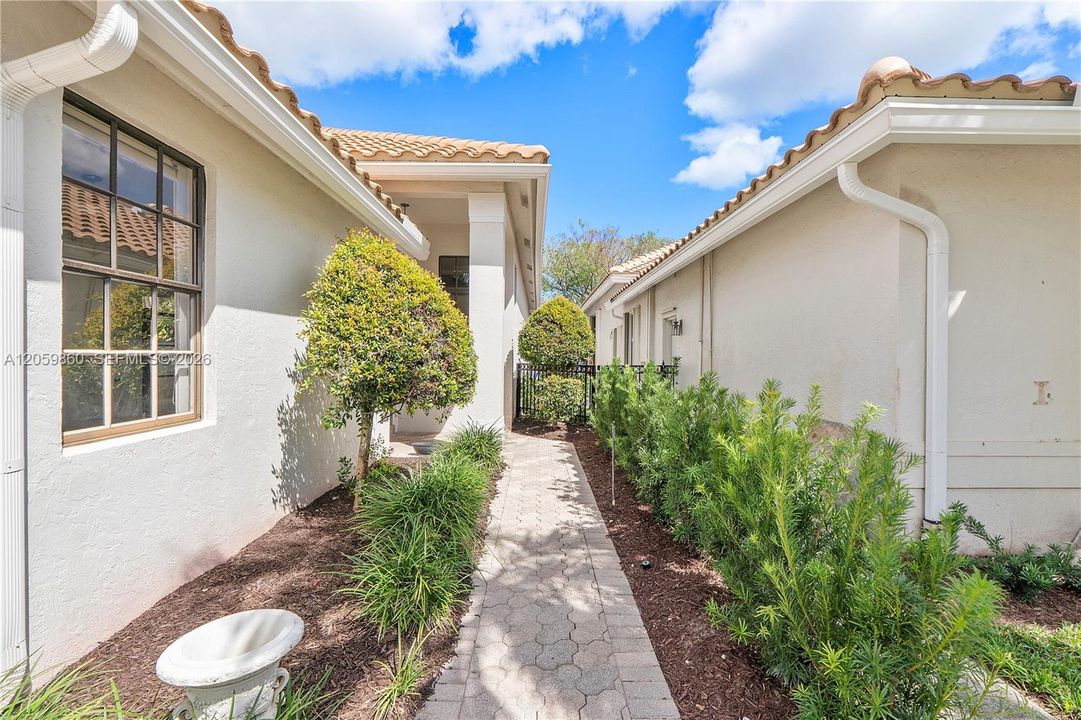 For Sale: $690,000 (3 beds, 2 baths, 2103 Square Feet)