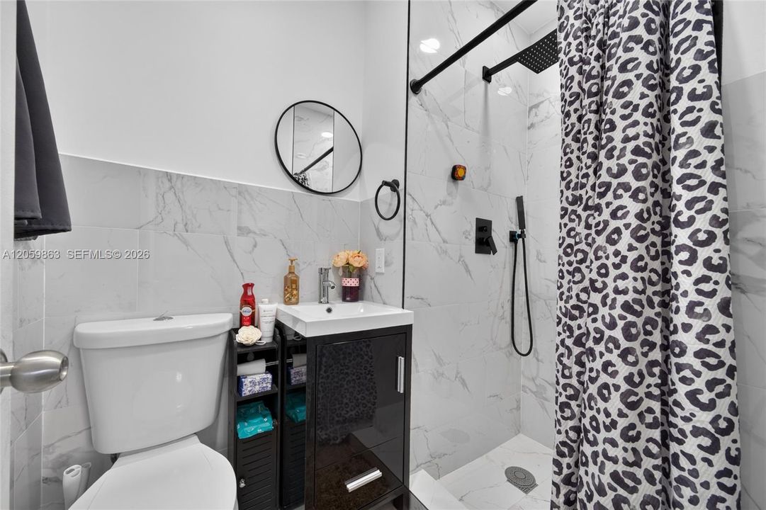 En Venta: $589,000 (3 camas, 2 baños, 1290 Pies cuadrados)