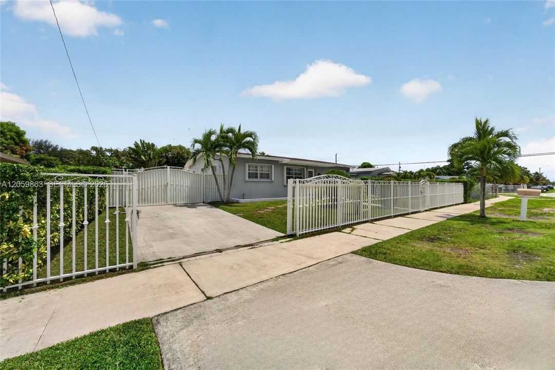 En Venta: $589,000 (3 camas, 2 baños, 1290 Pies cuadrados)