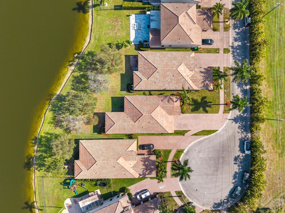 3644 CULDESACK DRONE ROOF SHOTS VERY GO