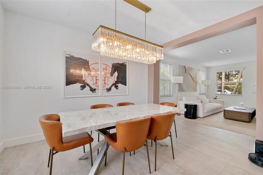 На продажу: $1,499,999 (6 спален, 4 ванн, 3184 Квадратных фут)