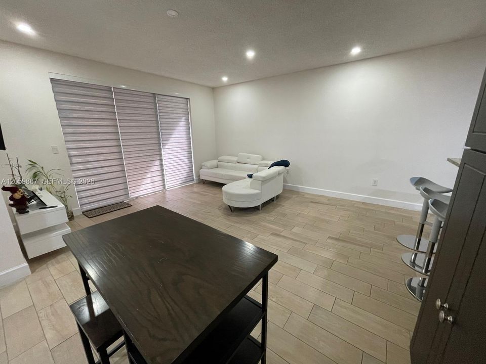 Dinning room/living room. Open-concept design