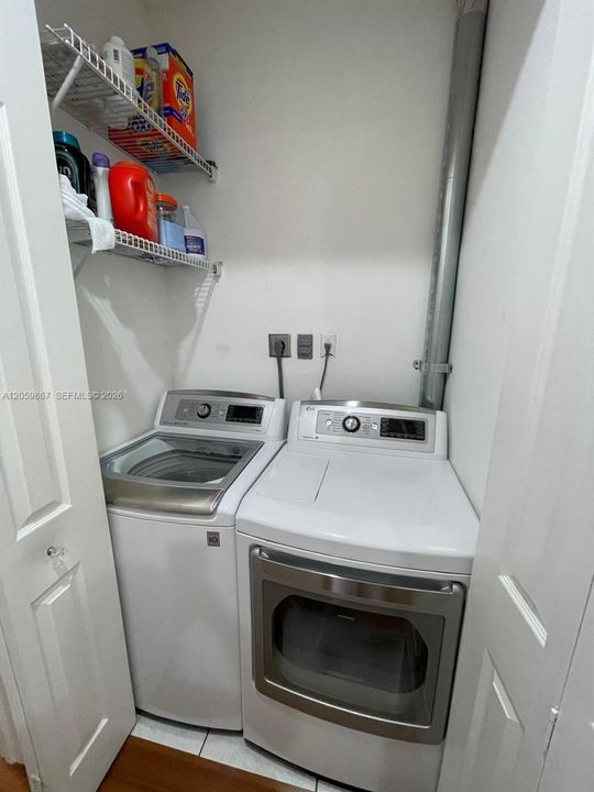 Laundry, upstair