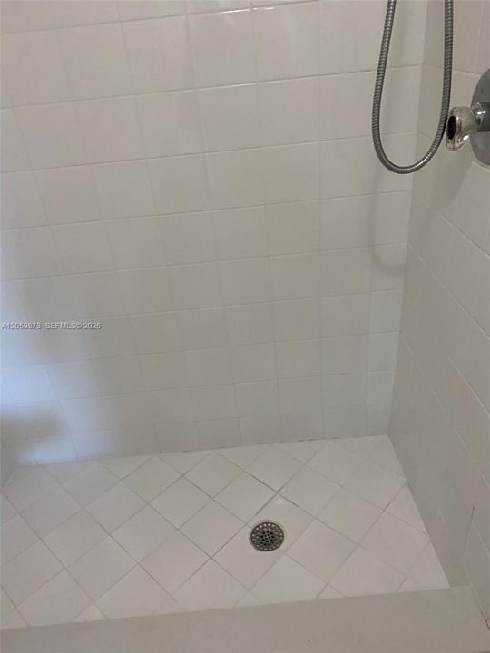В аренду: $1,900 (2 спален, 2 ванн, 1024 Квадратных фут)