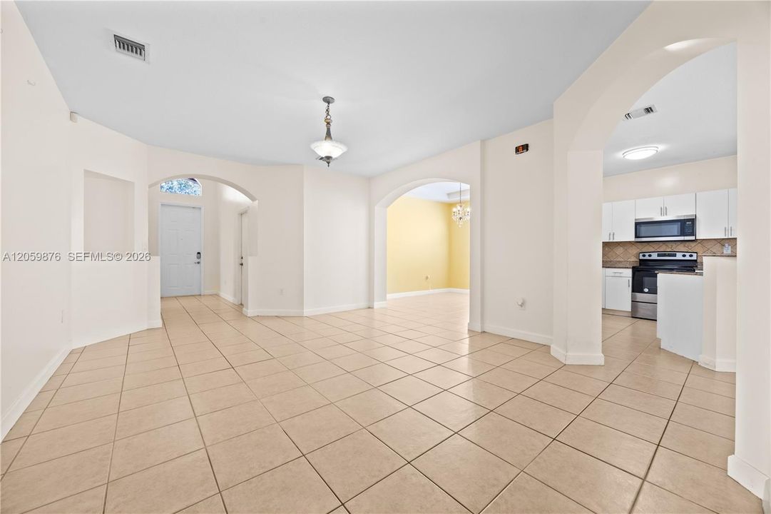 For Rent: $3,500 (4 beds, 3 baths, 1765 Square Feet)