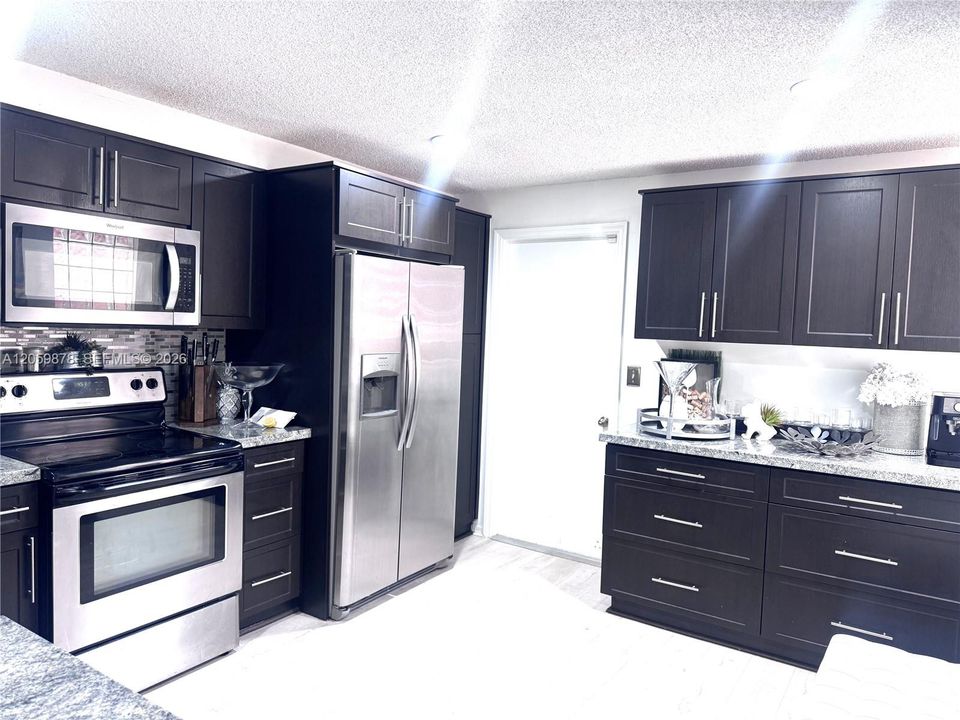 En Venta: $445,000 (2 camas, 2 baños, 1261 Pies cuadrados)