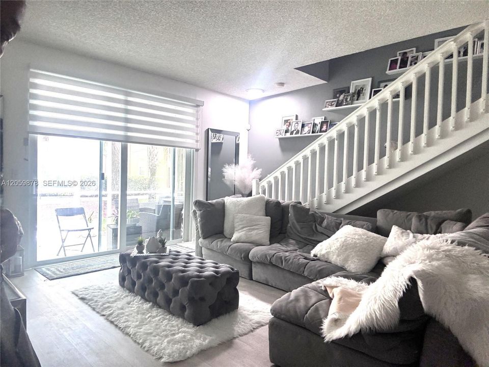 En Venta: $445,000 (2 camas, 2 baños, 1261 Pies cuadrados)