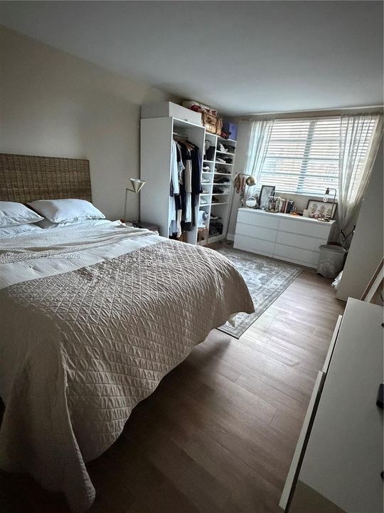 В аренду: $1,900 (1 спален, 1 ванн, 817 Квадратных фут)