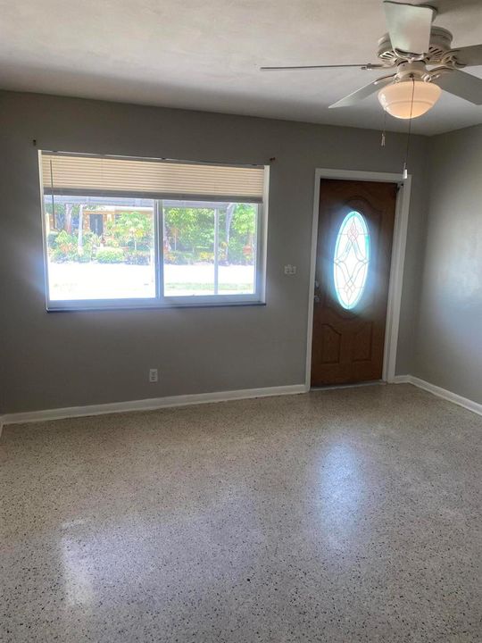 living room 2-2