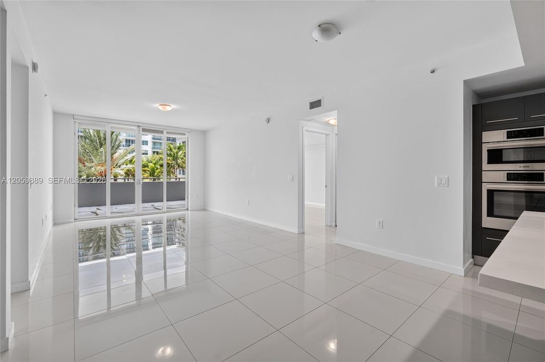 En Venta: $460,000 (2 camas, 2 baños, 1244 Pies cuadrados)