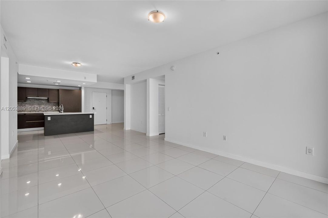 En Venta: $460,000 (2 camas, 2 baños, 1244 Pies cuadrados)