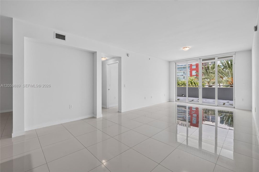 En Venta: $460,000 (2 camas, 2 baños, 1244 Pies cuadrados)