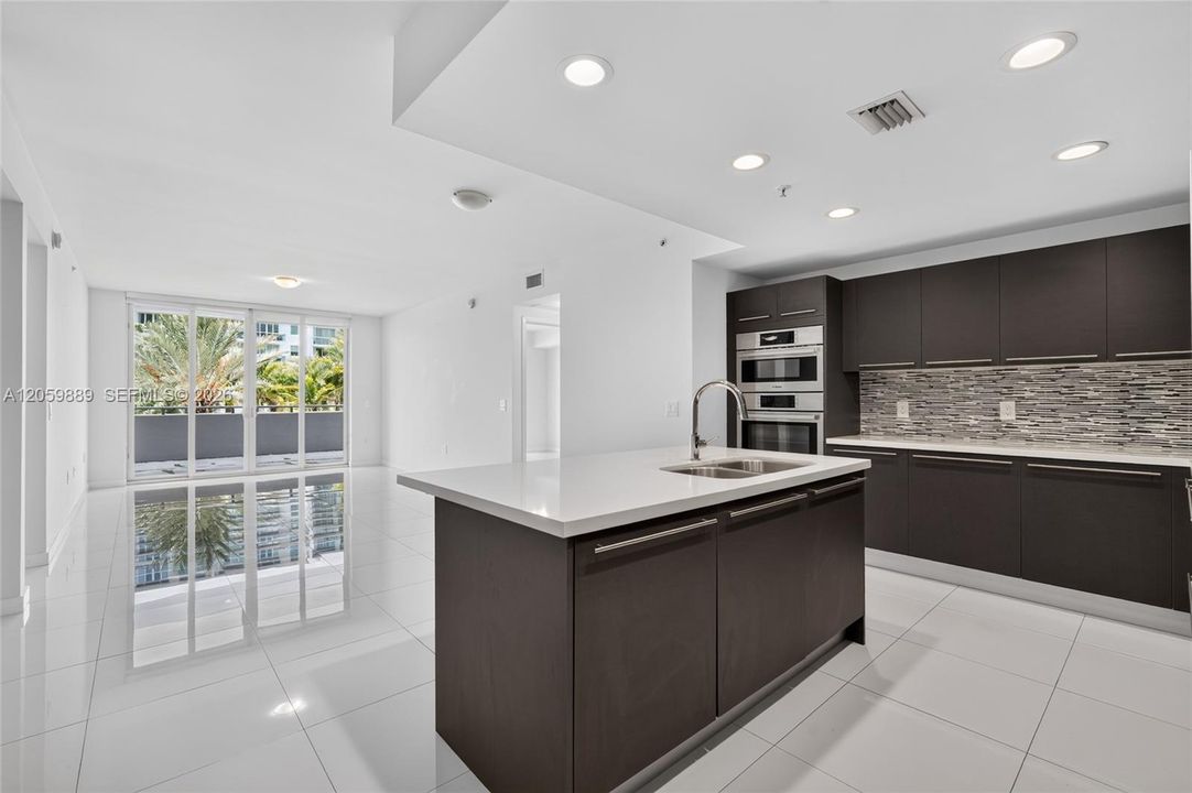 En Venta: $460,000 (2 camas, 2 baños, 1244 Pies cuadrados)