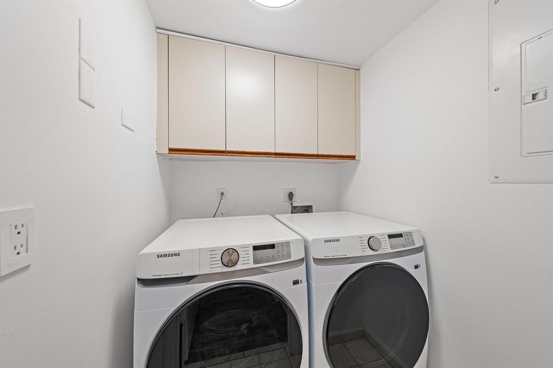 111 Waterview Dr-20