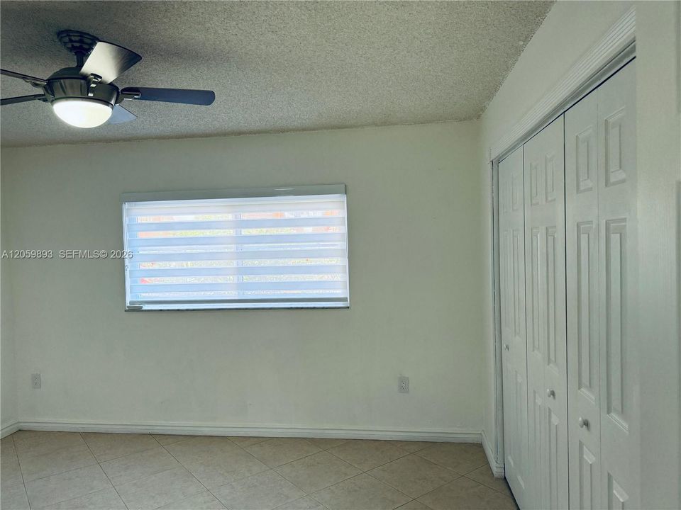 For Rent: $2,500 (2 beds, 2 baths, 977 Square Feet)