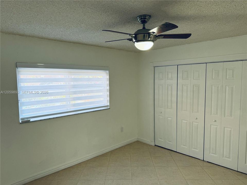For Rent: $2,500 (2 beds, 2 baths, 977 Square Feet)