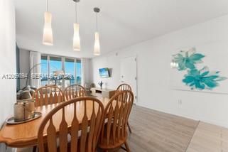 En Venta: $449,000 (2 camas, 2 baños, 1030 Pies cuadrados)