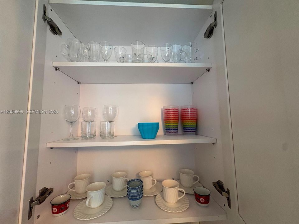 В аренду: $2,700 (2 спален, 1 ванн, 792 Квадратных фут)