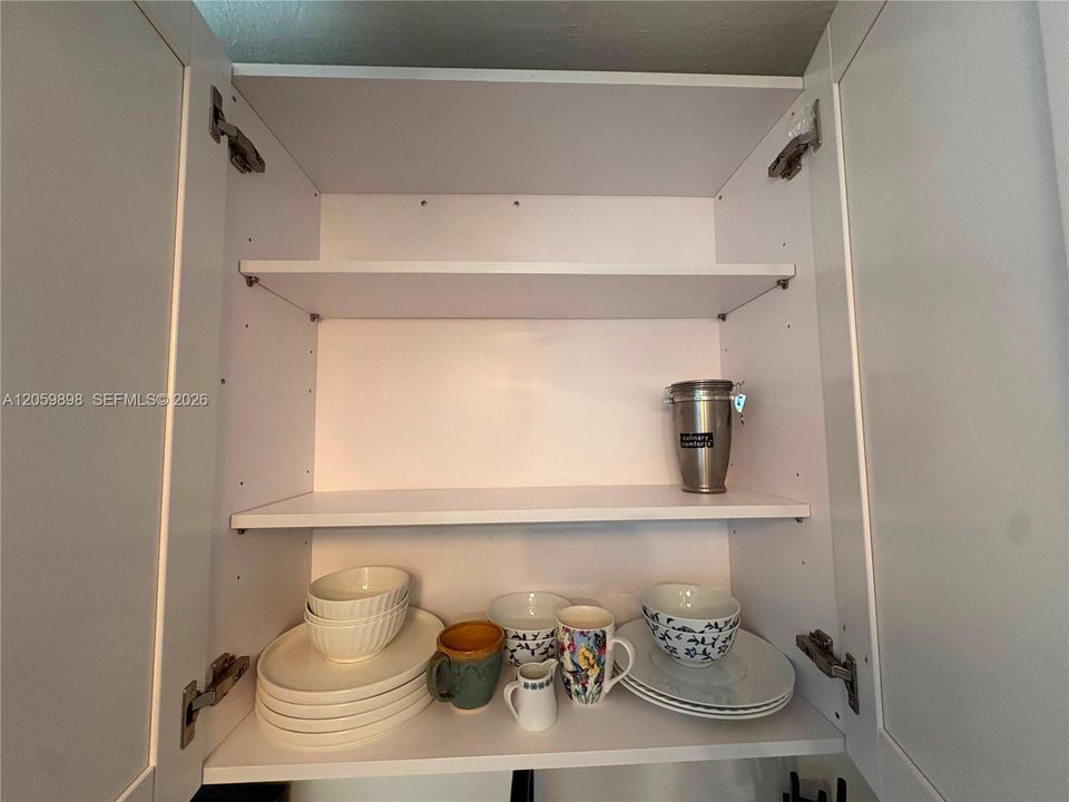 В аренду: $2,700 (2 спален, 1 ванн, 792 Квадратных фут)