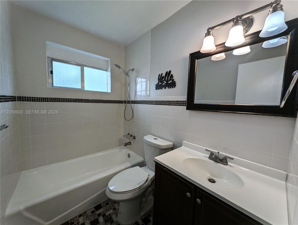 En Renta: $3,500 (4 camas, 2 baños, 1691 Pies cuadrados)