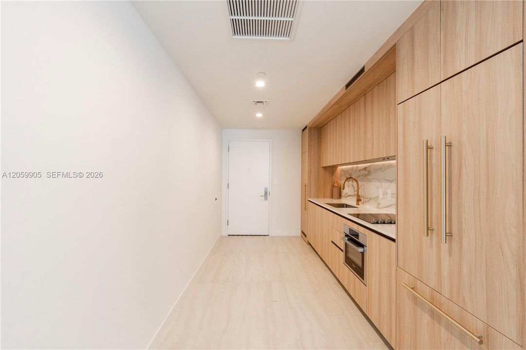 En Venta: $1,059,000 (1 camas, 1 baños, 833 Pies cuadrados)