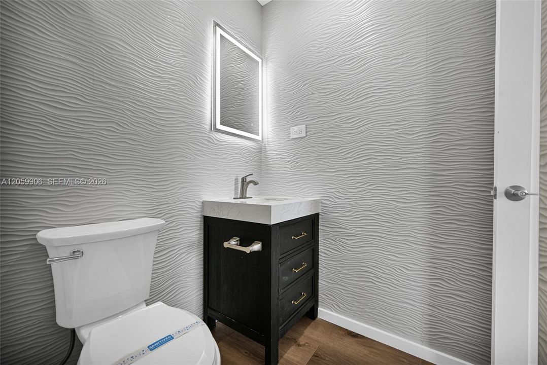 В аренду: $2,500 (2 спален, 2 ванн, 1357 Квадратных фут)