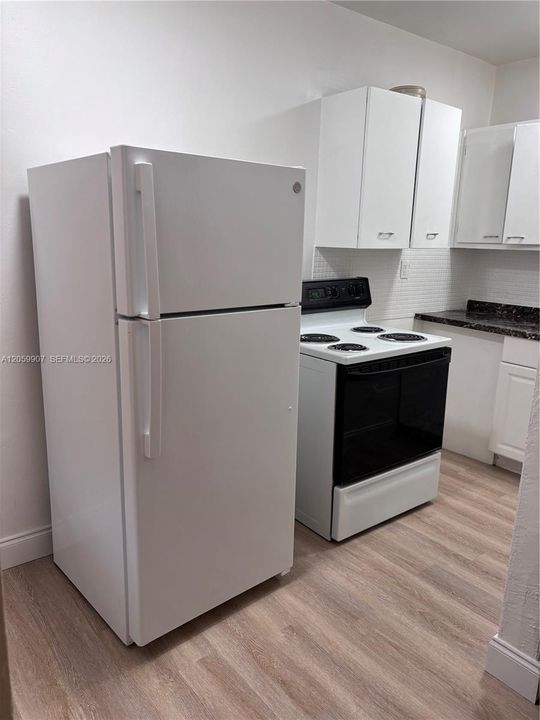For Sale: $1,400 (0 beds, 0 baths, 2550 Square Feet)