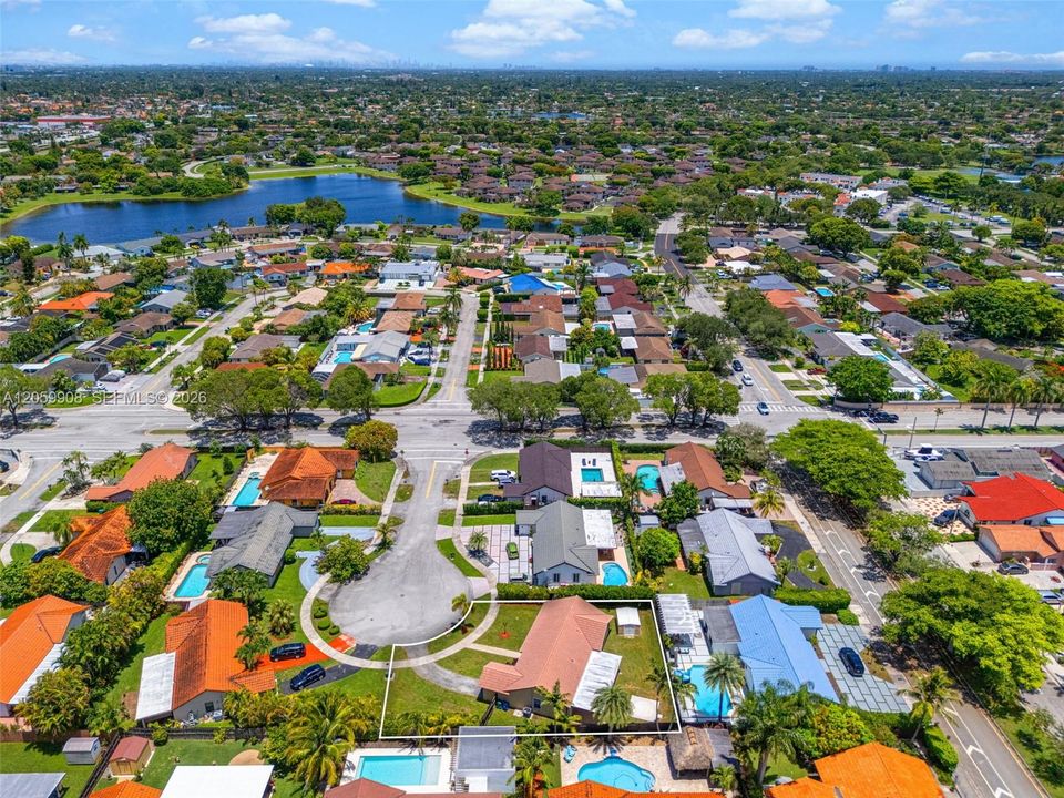 На продажу: $699,900 (3 спален, 2 ванн, 1705 Квадратных фут)
