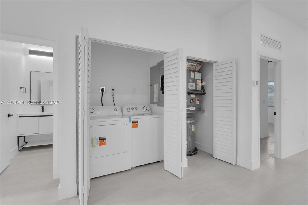В аренду: $3,300 (3 спален, 2 ванн, 0 Квадратных фут)