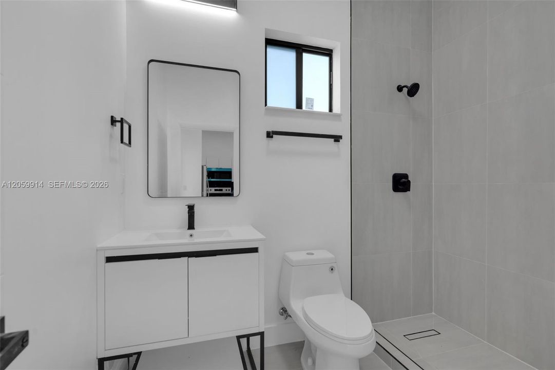 В аренду: $3,300 (3 спален, 2 ванн, 0 Квадратных фут)