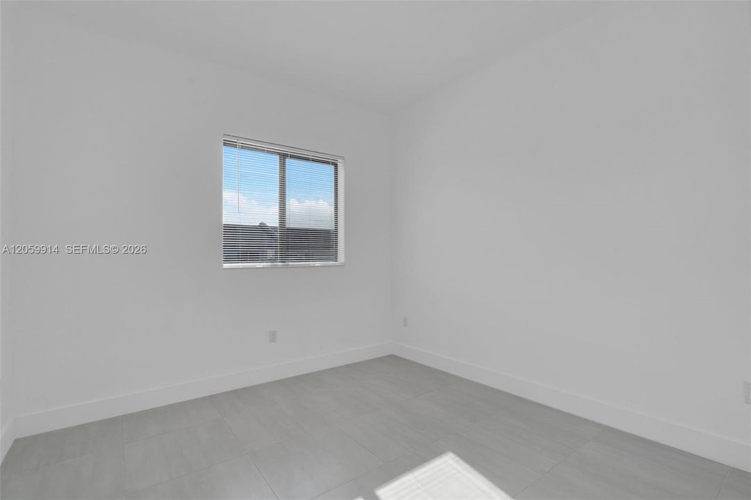 В аренду: $3,300 (3 спален, 2 ванн, 0 Квадратных фут)