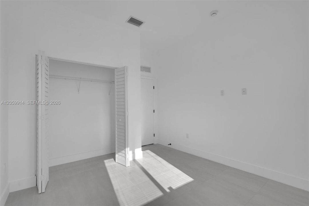 В аренду: $3,300 (3 спален, 2 ванн, 0 Квадратных фут)