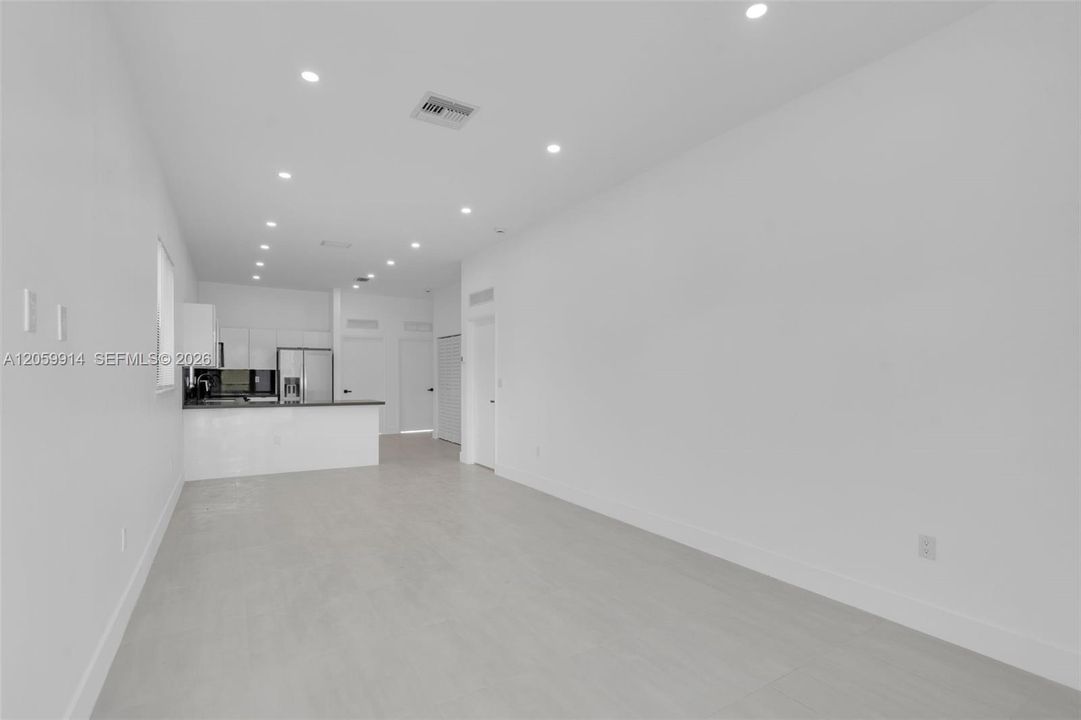 В аренду: $3,300 (3 спален, 2 ванн, 0 Квадратных фут)