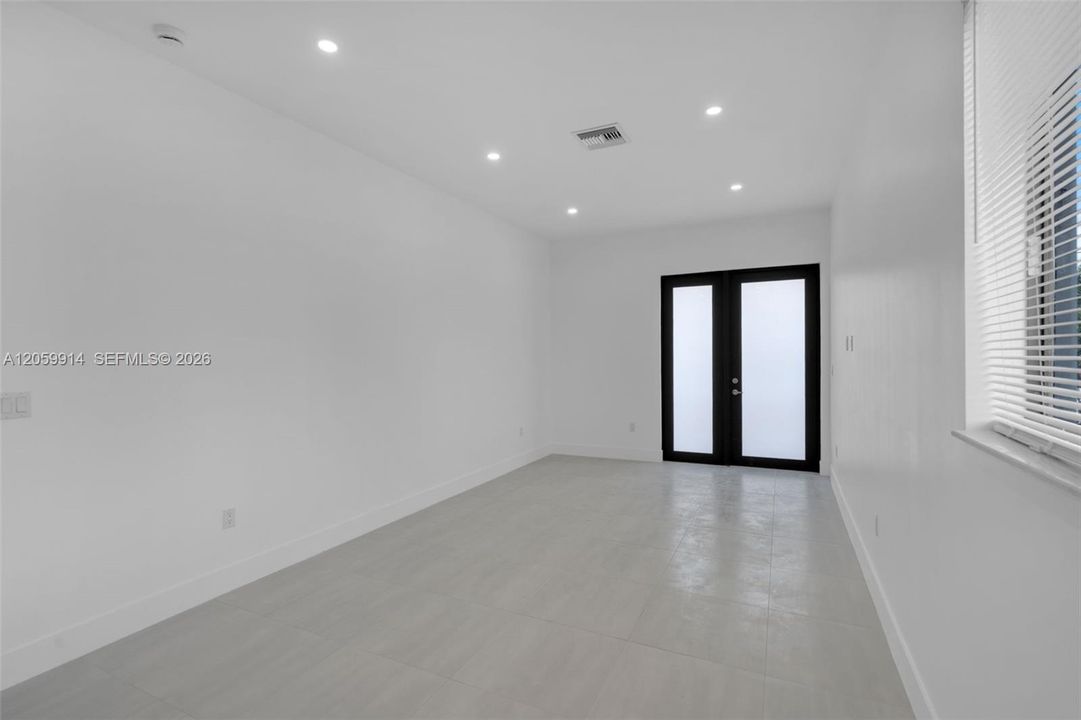 В аренду: $3,300 (3 спален, 2 ванн, 0 Квадратных фут)