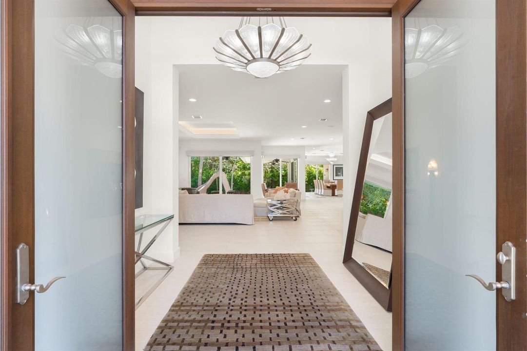 14-web-or-mls-2517 NE 13th St, Fort Laud
