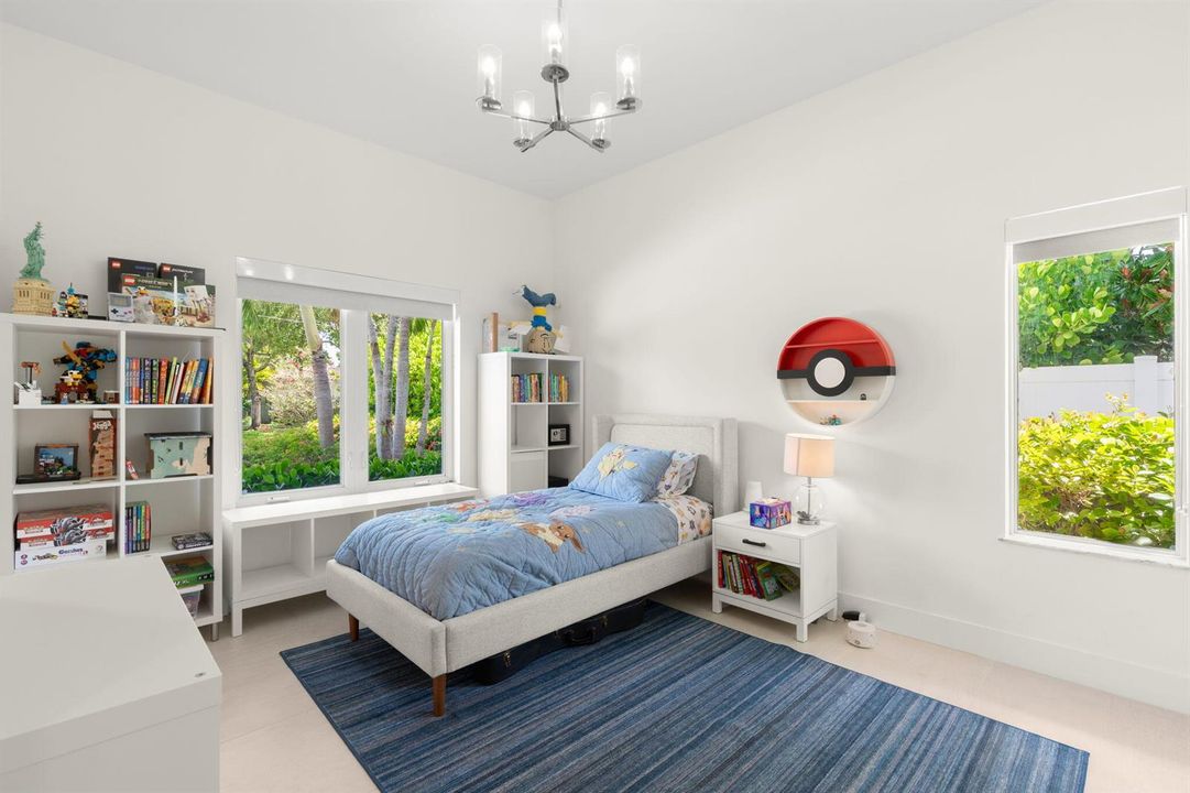 25-web-or-mls-2517 NE 13th St, Fort Laud