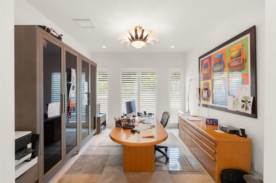 18-web-or-mls-2517 NE 13th St, Fort Laud