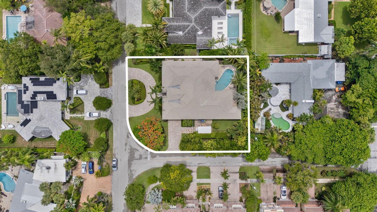 60-web-or-mls-2517 NE 13th St, Fort Laud