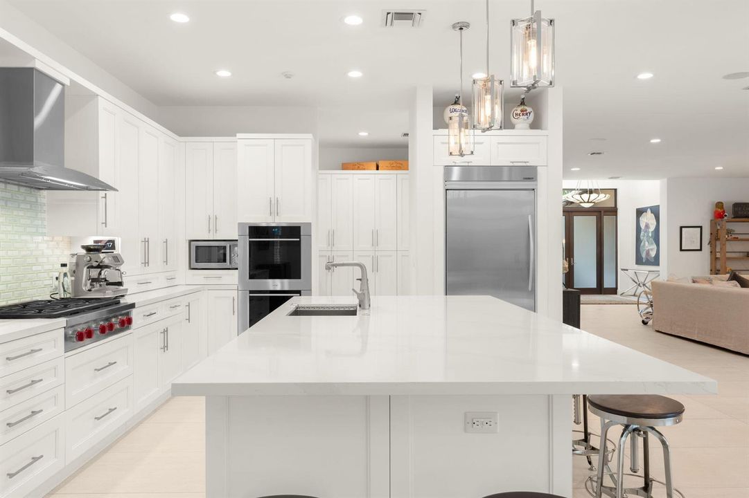51-web-or-mls-2517 NE 13th St, Fort Laud