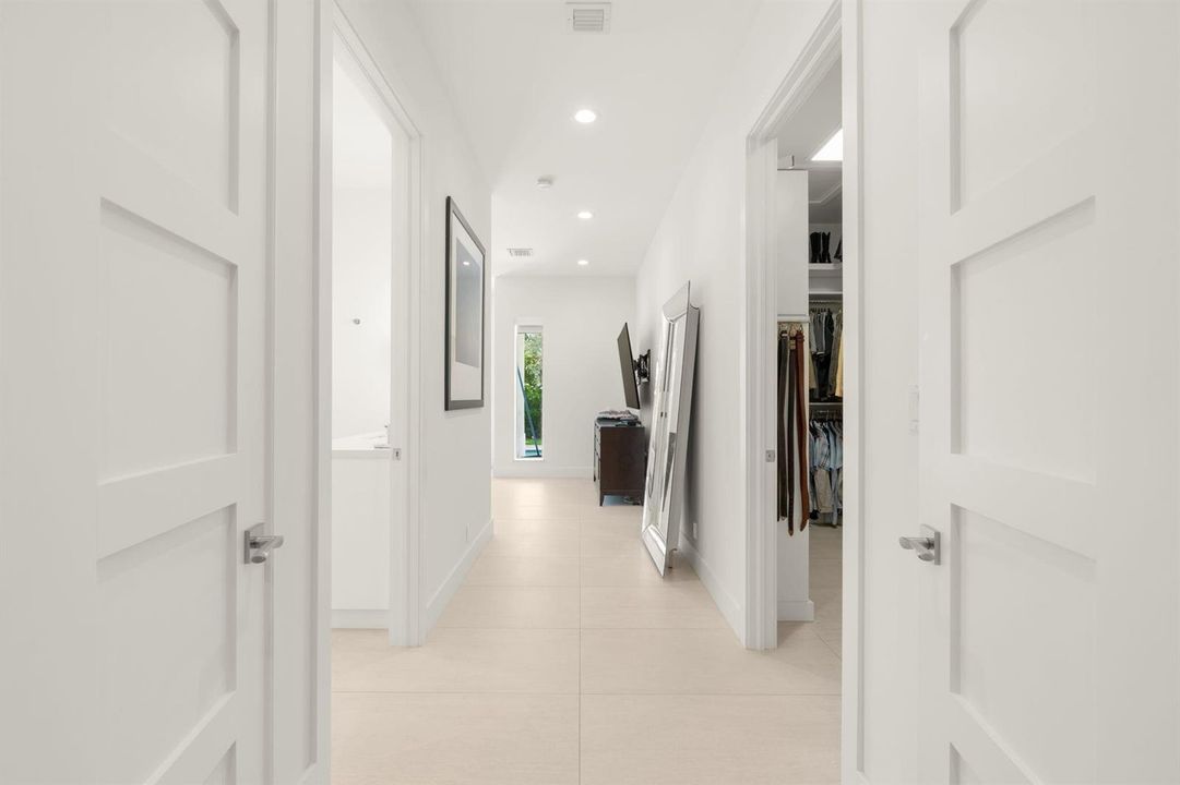 31-web-or-mls-2517 NE 13th St, Fort Laud