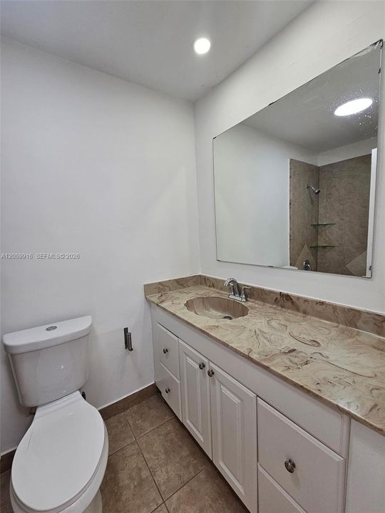 В аренду: $2,400 (2 спален, 2 ванн, 1045 Квадратных фут)