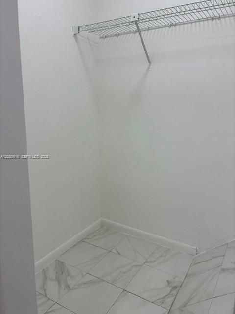 В аренду: $2,400 (2 спален, 2 ванн, 1045 Квадратных фут)