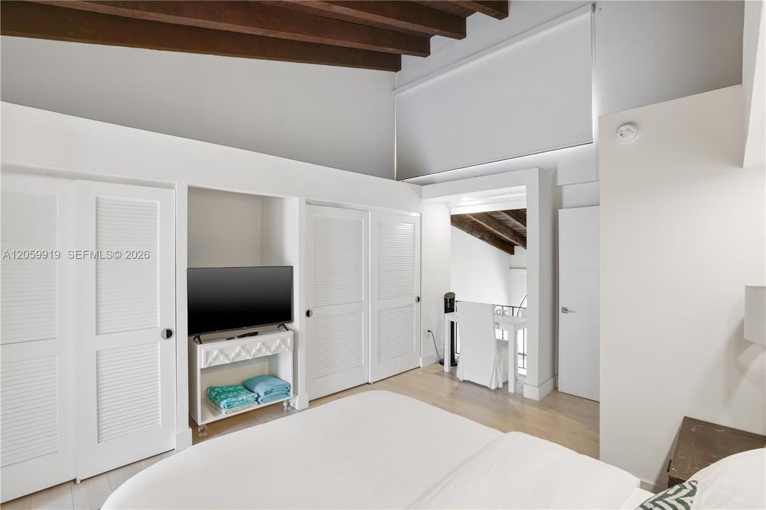 В аренду: $3,200 (1 спален, 1 ванн, 1050 Квадратных фут)