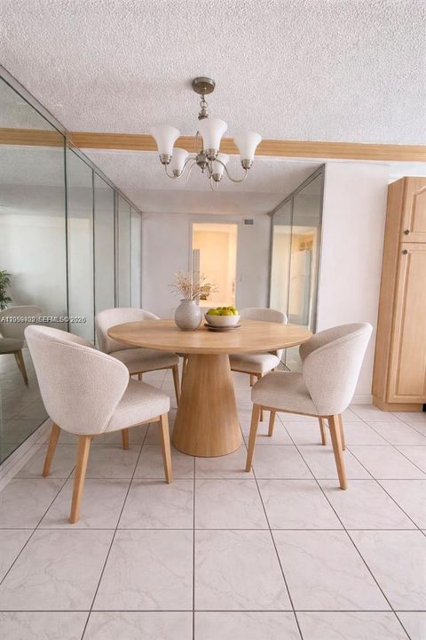 В аренду: $2,575 (2 спален, 2 ванн, 1190 Квадратных фут)